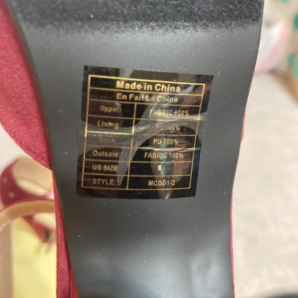 High Heels - Picture 4 of 5